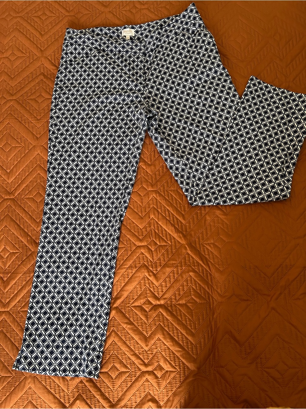 Laundry By Shelli Segal Navy and White Geometric Waistband Skirt